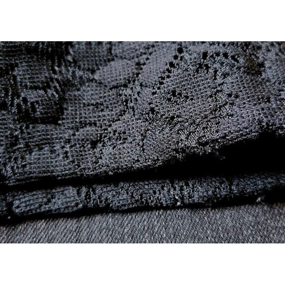 Chico's Women's Cropped Pants Size 1.5 US 10 Black Lace Hem Cotton - Picture 9 of 9